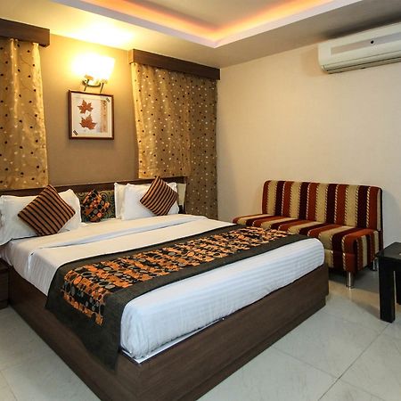 Oyo 4161 Hotel Shailly Inn 아흐메다바드 외부 사진