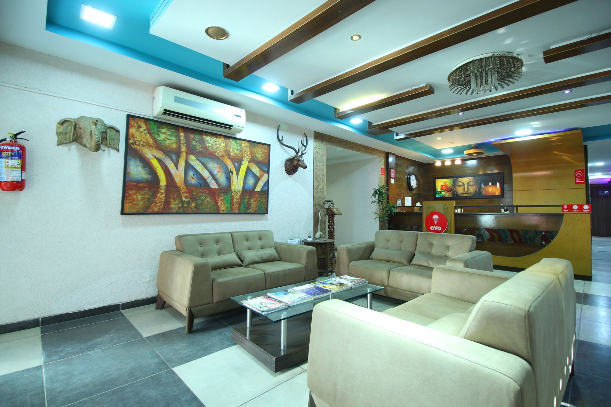 Oyo 4161 Hotel Shailly Inn 아흐메다바드 외부 사진