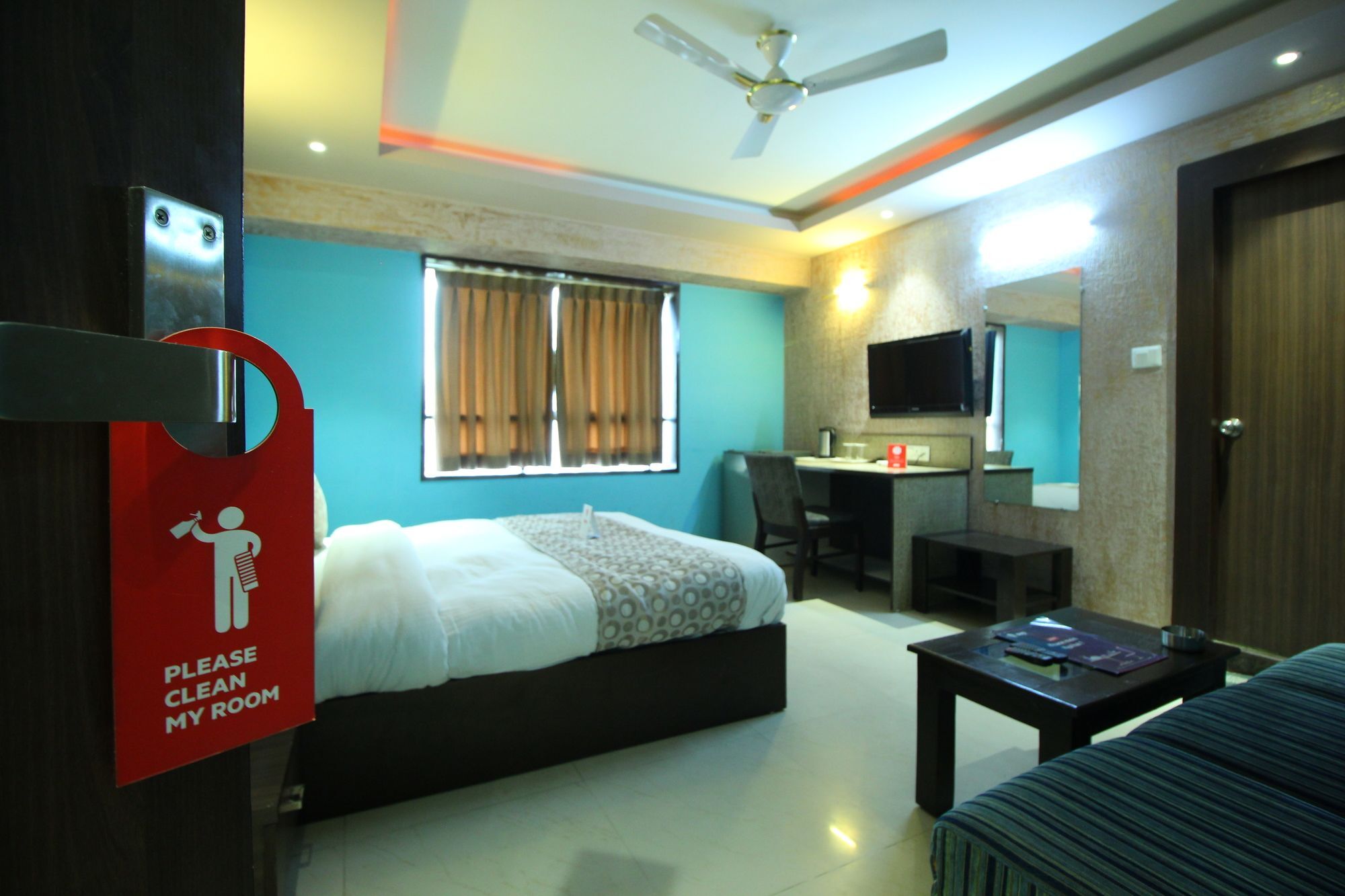 Oyo 4161 Hotel Shailly Inn 아흐메다바드 외부 사진