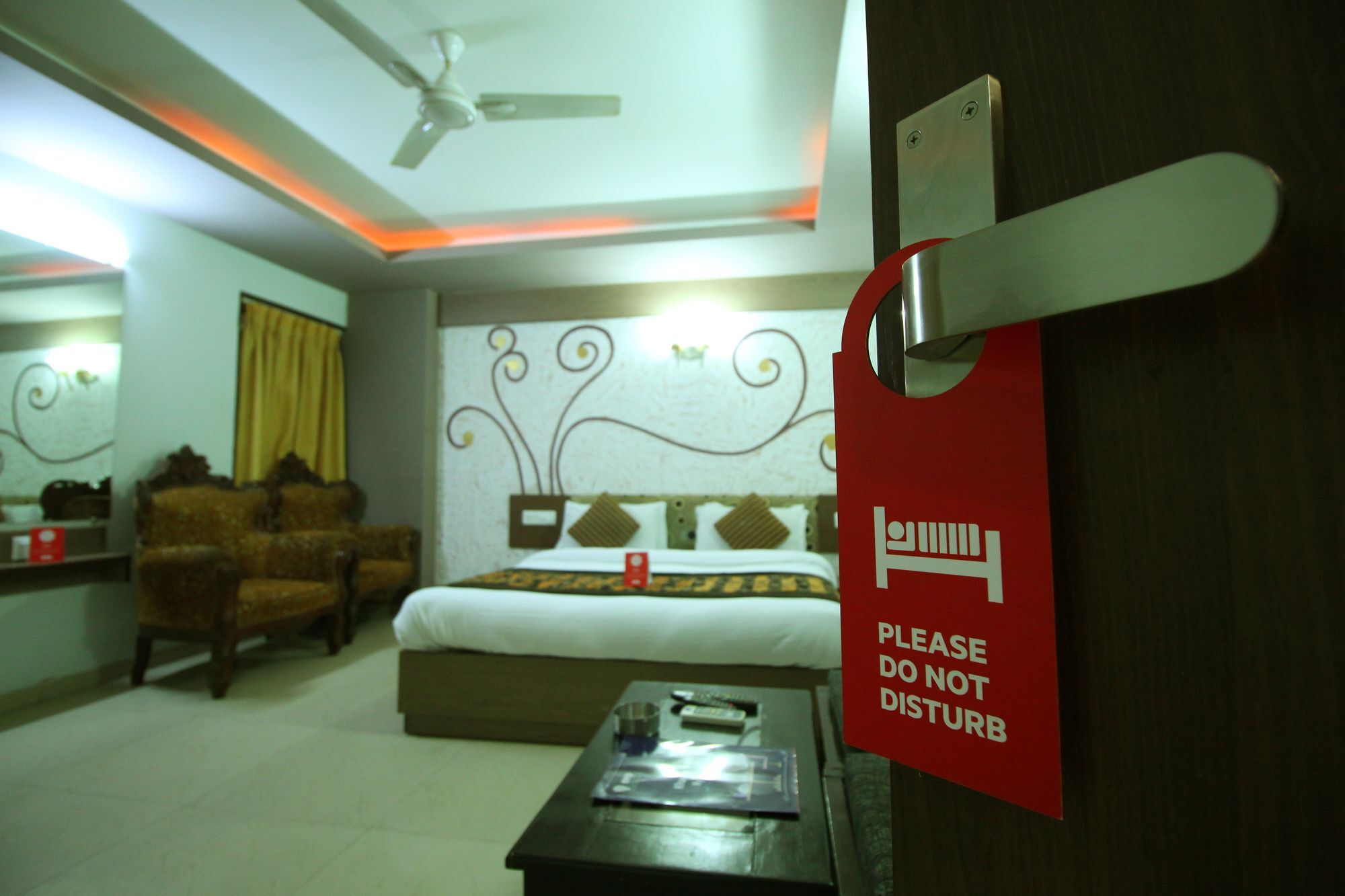 Oyo 4161 Hotel Shailly Inn 아흐메다바드 외부 사진