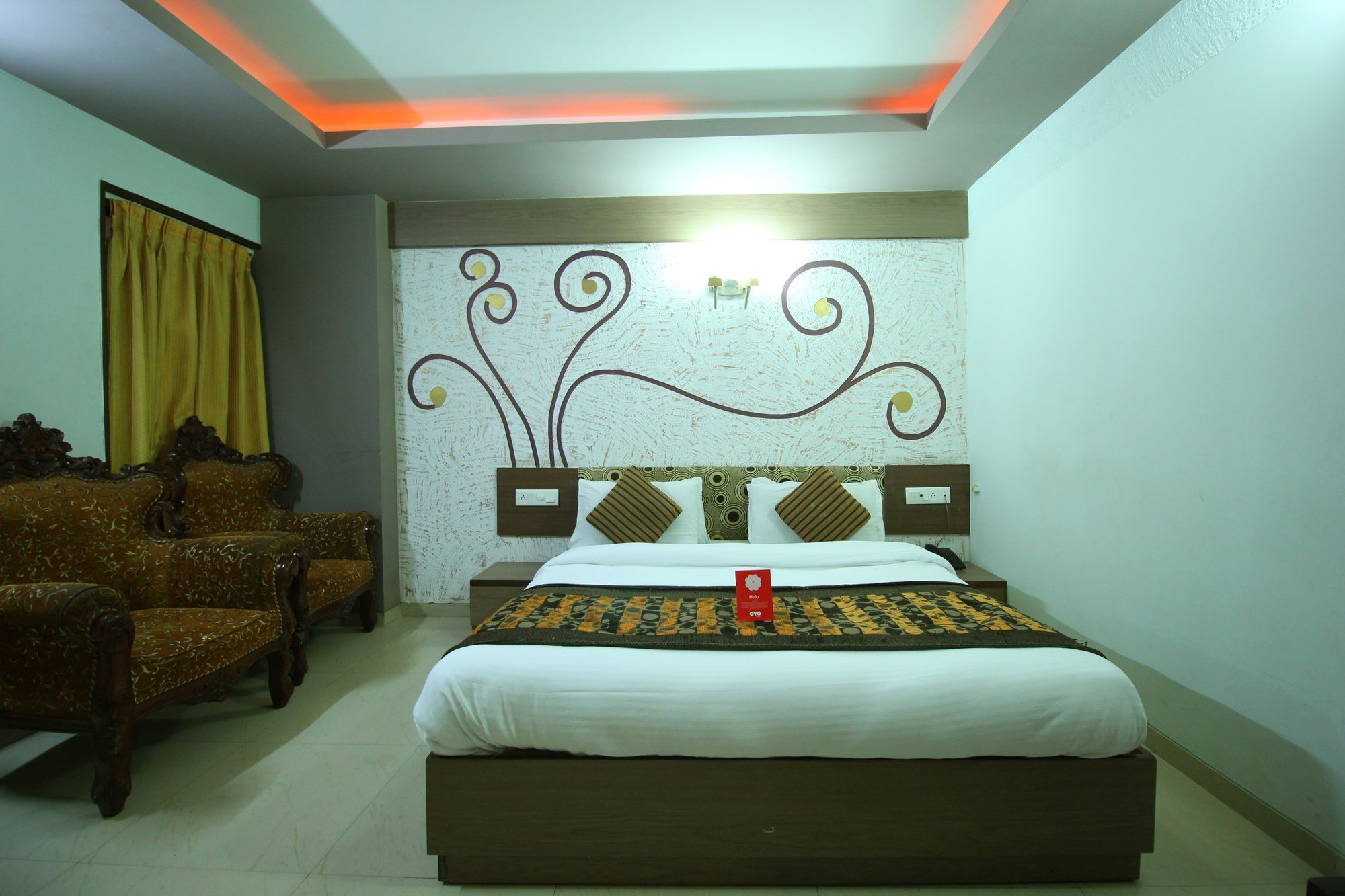 Oyo 4161 Hotel Shailly Inn 아흐메다바드 외부 사진